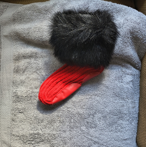 Nordstrom Womens Black and Red Slipper Socks One Size 9-11 Lounging Relaxed Fit - Picture 5 of 9